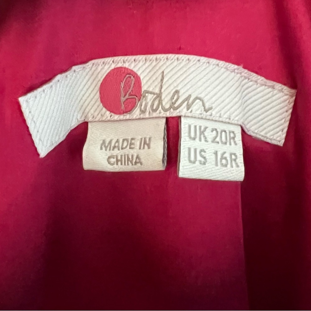 Velvet Bowden dress only worn 1 time. Satin lining. Slight stretch.